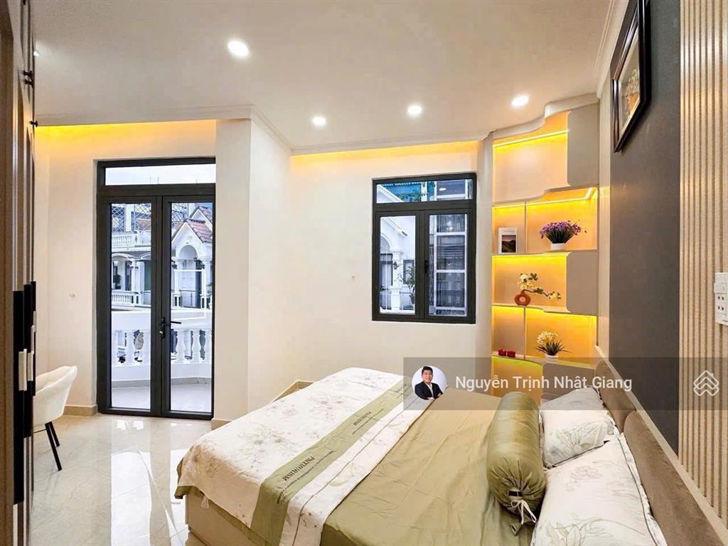 Góc 2 mặt tiền thoáng mát khu dân cư chỉnh trang nhiều cây xanh