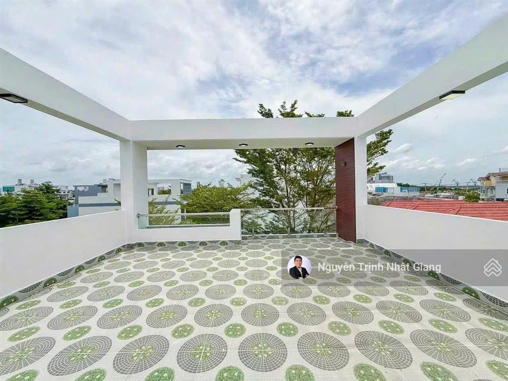 Giảm giá khi chủ báo giảm 2 tỷ với căn nhà 4 tầng 81m2 giá 6.8 tỷ