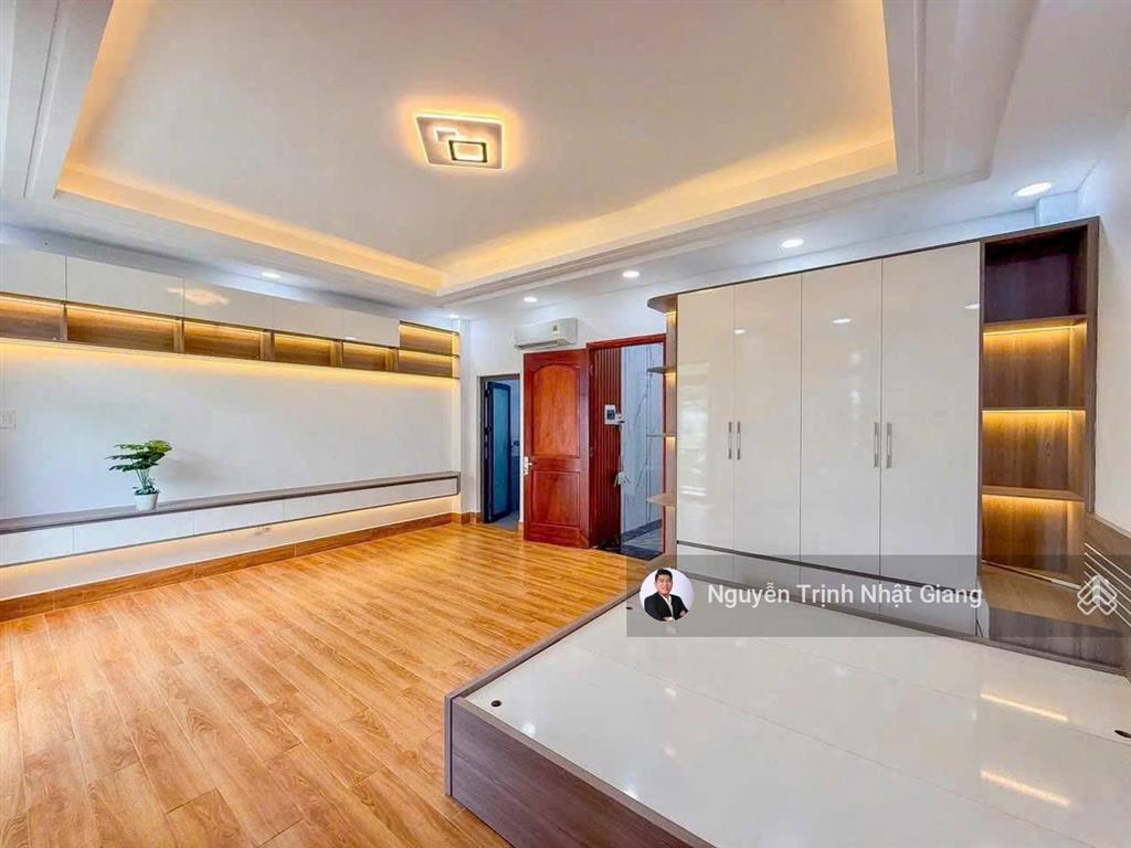 Giảm giá khi chủ báo giảm 2 tỷ với căn nhà 4 tầng 81m2 giá 6.8 tỷ