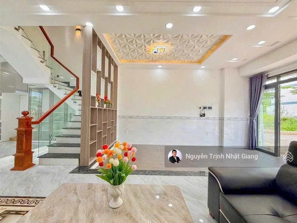 Giảm giá khi chủ báo giảm 2 tỷ với căn nhà 4 tầng 81m2 giá 6.8 tỷ