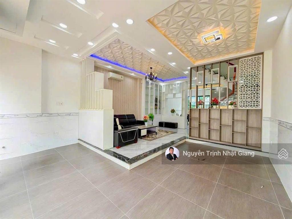 Giảm giá khi chủ báo giảm 2 tỷ với căn nhà 4 tầng 81m2 giá 6.8 tỷ