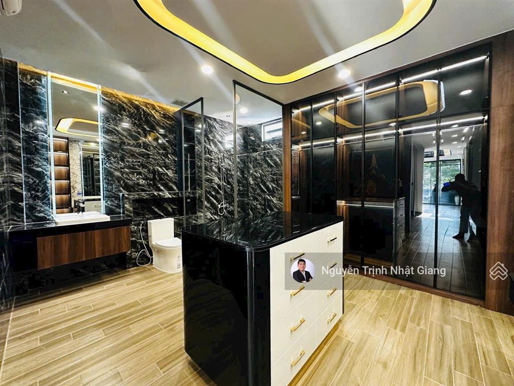 Liền kề ngay khu phú mỹ hưng căn nhà phố hiện đại full nội thất cao cấp