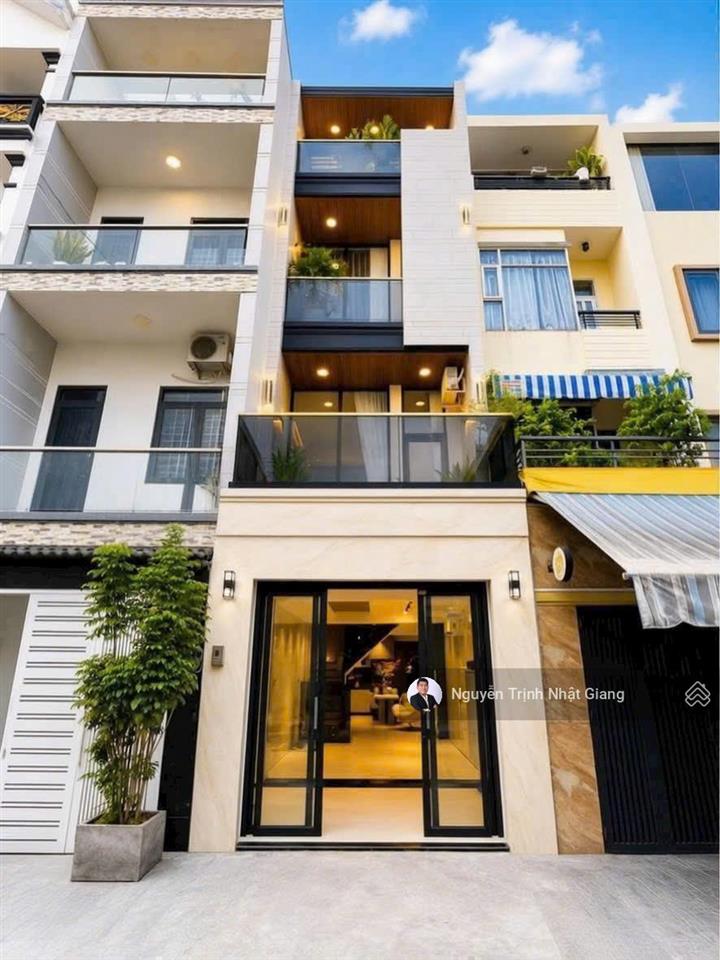 Bán nhà phố mặt tiền đường thuận lợi kinh doanh mua bán
