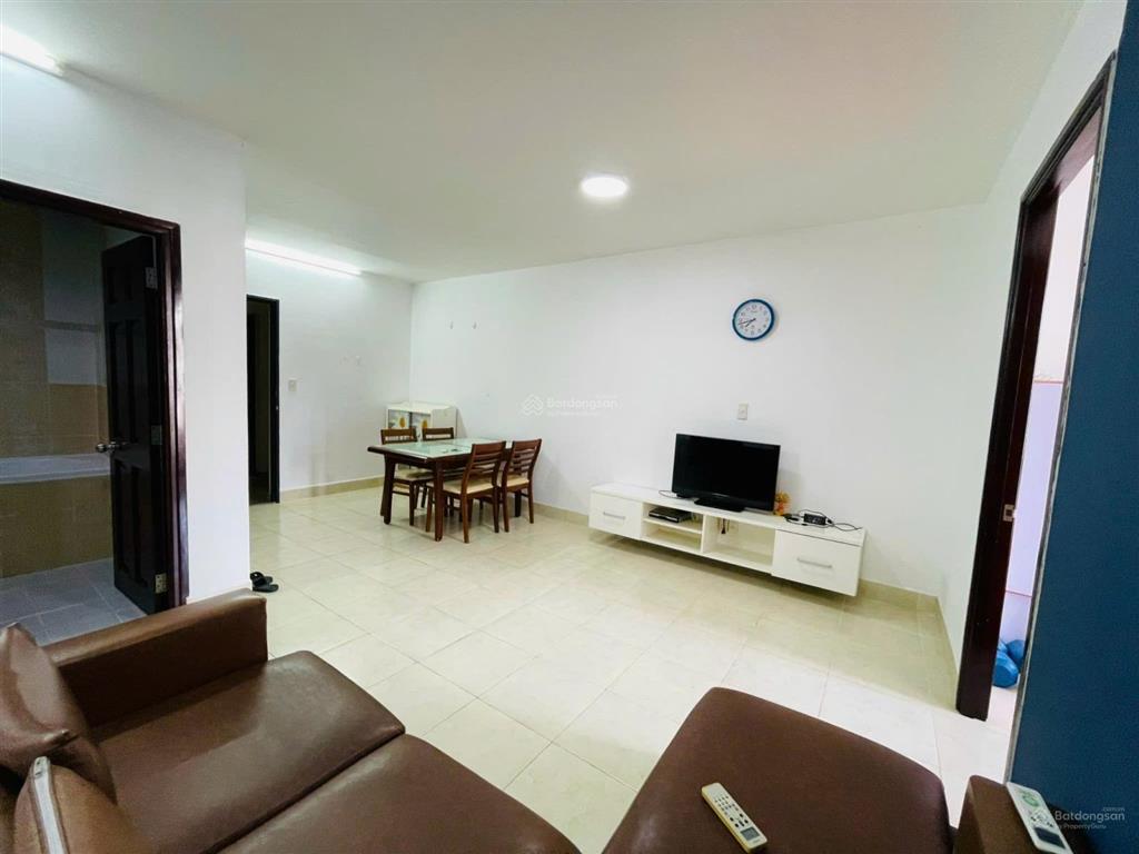 Bán căn hộ chung cư sky garden 56.66m2 giá 4.750 tỷ, view hồ bơi