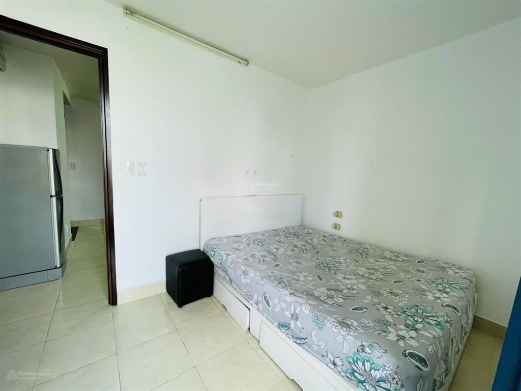 Bán căn hộ chung cư sky garden 56.66m2 giá 4.750 tỷ, view hồ bơi