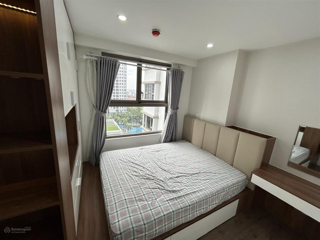 Bán ch 2pn view trực diện hồ bơi hướng nam  dự án saigon south residences   0939 949 ***  e tú