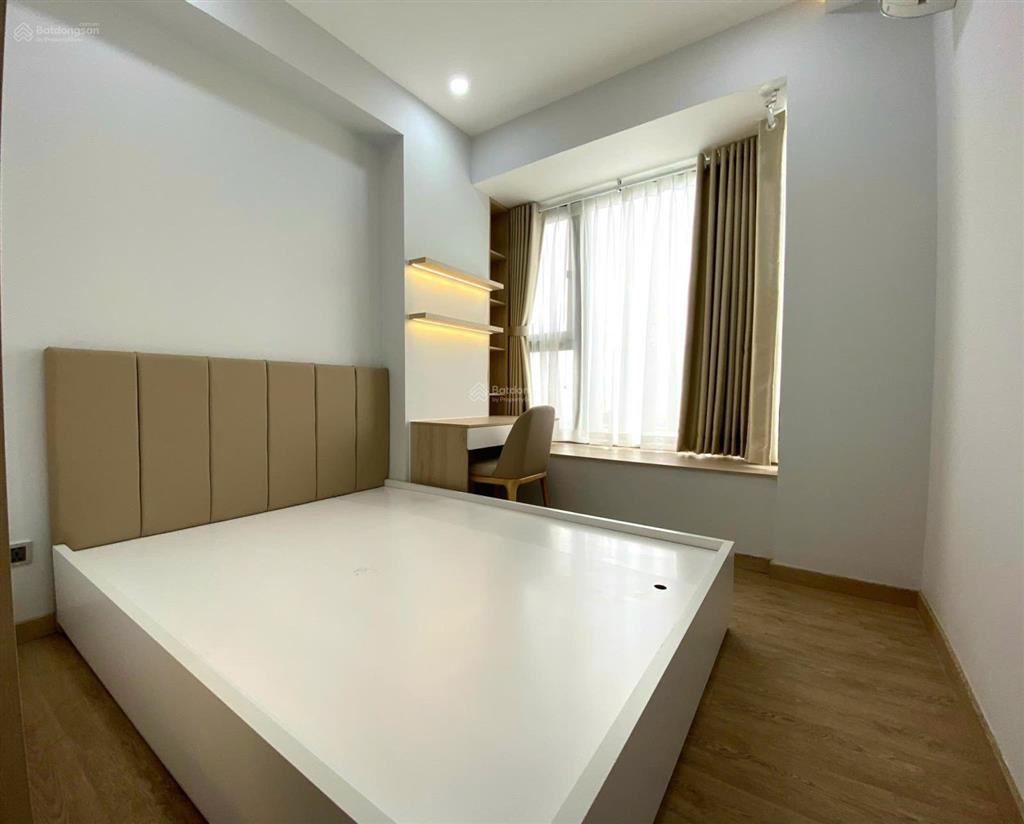 Bán căn 2pn view sông tại midtown m8 the peak phú mỹ hưng   0939 949 ***