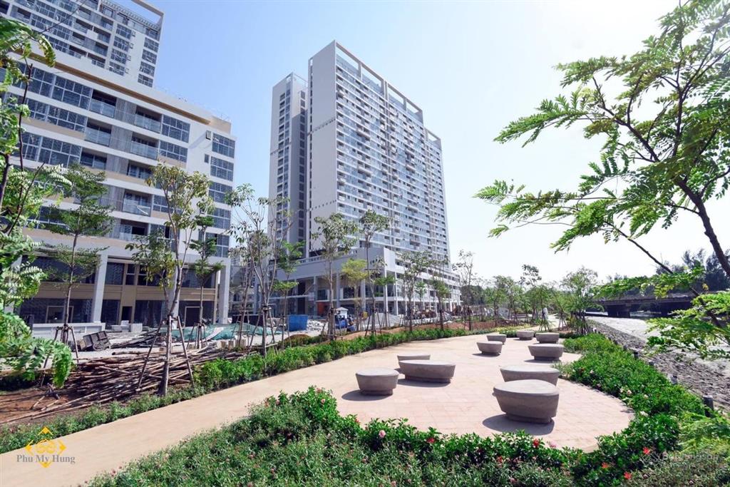 Bán căn 2pn midtown m5 the grande nội thất cơ bản cực hiếm, ô xe hầm   0939 949 ***