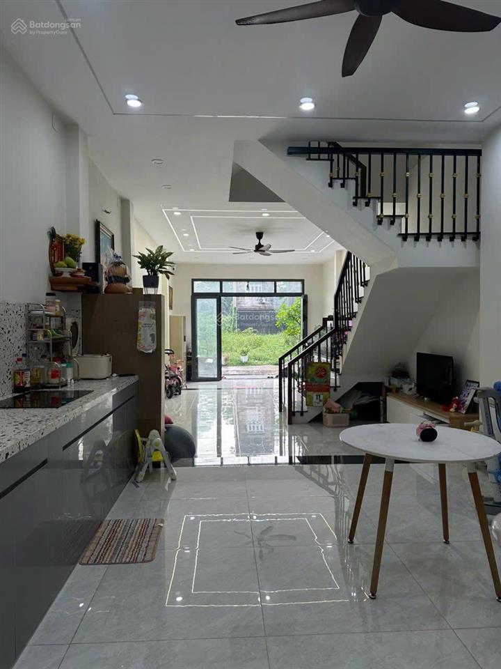 Bán gấp nhà kdc phú lợi diện tích 4.5x15, 1 trệt, 1 lầu 3pn, 2toilet đã hoàn công full nội thất