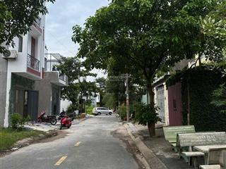 Bán gấp nhà kdc phú lợi diện tích 4.5x15, 1 trệt, 1 lầu 3pn, 2toilet đã hoàn công full nội thất