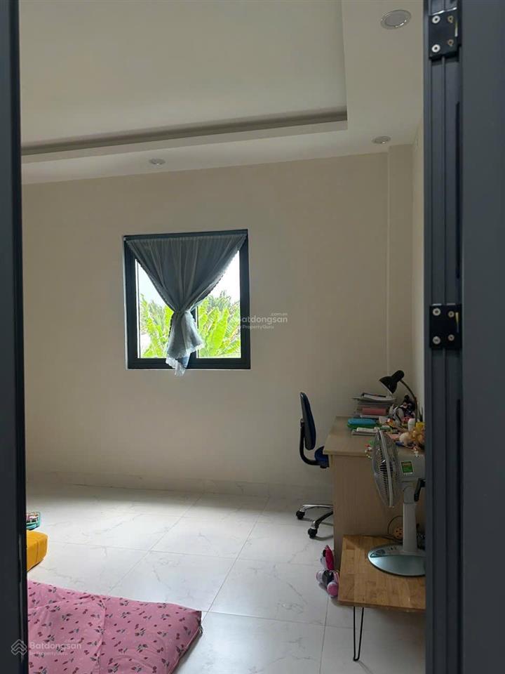 Bán gấp nhà kdc phú lợi diện tích 4.5x15, 1 trệt, 1 lầu 3pn, 2toilet đã hoàn công full nội thất