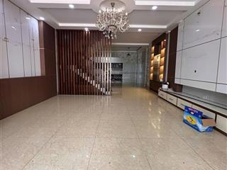 Chính chủ bán căn nhà 6x18 trục đường 105 (20m) nội thất cơ bản giá 9 tỷ