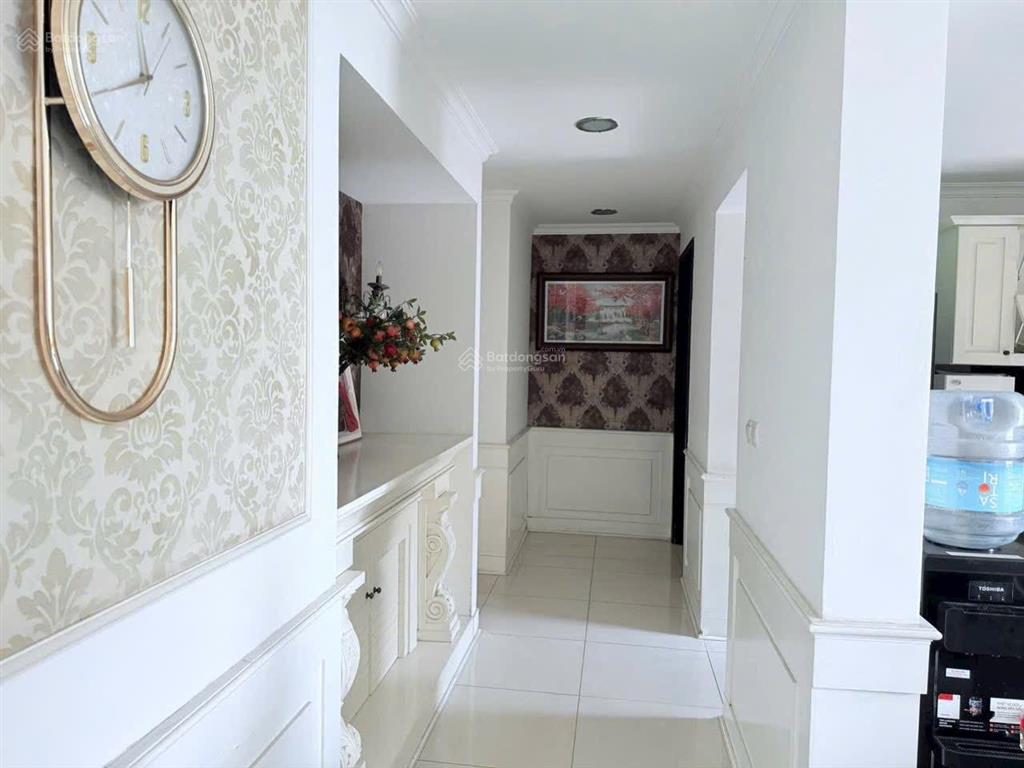 Bán căn góc 106m2, 2pn, 2wc kết hợp thương mại, văn phòng lô v2  sunrise city, khu south towers