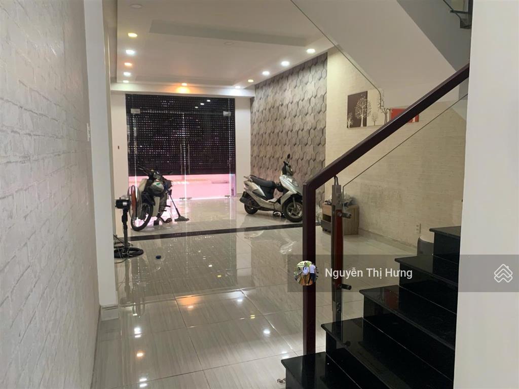 Cho thuê nhà phố khu công ích phạm hữu lầu q74x18m,3l,4pn,6wc+ntcbgiá  22tr / tháng.