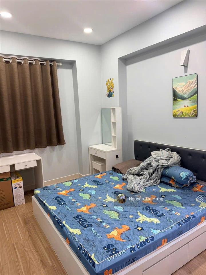 Bán căn hộ hoàng quốc việt q760m2,2pn,2wc+tầng cao , sổ hồng+nội thấtgiá chỉ  3.1 tỷ ( cực tốt )