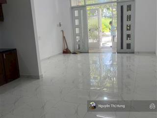 Cho thuê nhà cấp 4 mới sơn khu đường số phạm hữu lầu q7. đường 6m4.5x17m,2pngiá  9tr / tháng.