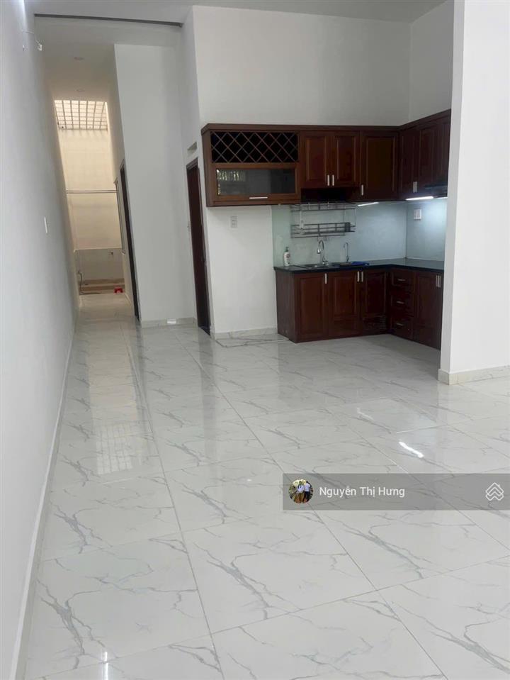 Cho thuê nhà c4 khu đường số phạm hữu lầu q74.5x17m,2pn,nhà mới sơn. xe hơi đậu cửagiá  9tr.