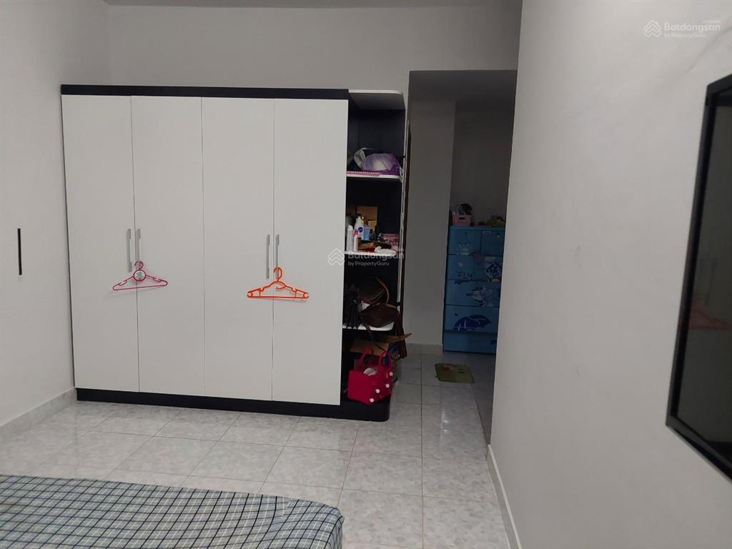 Bán căn hộ view sông, tầng cao, có nội thất