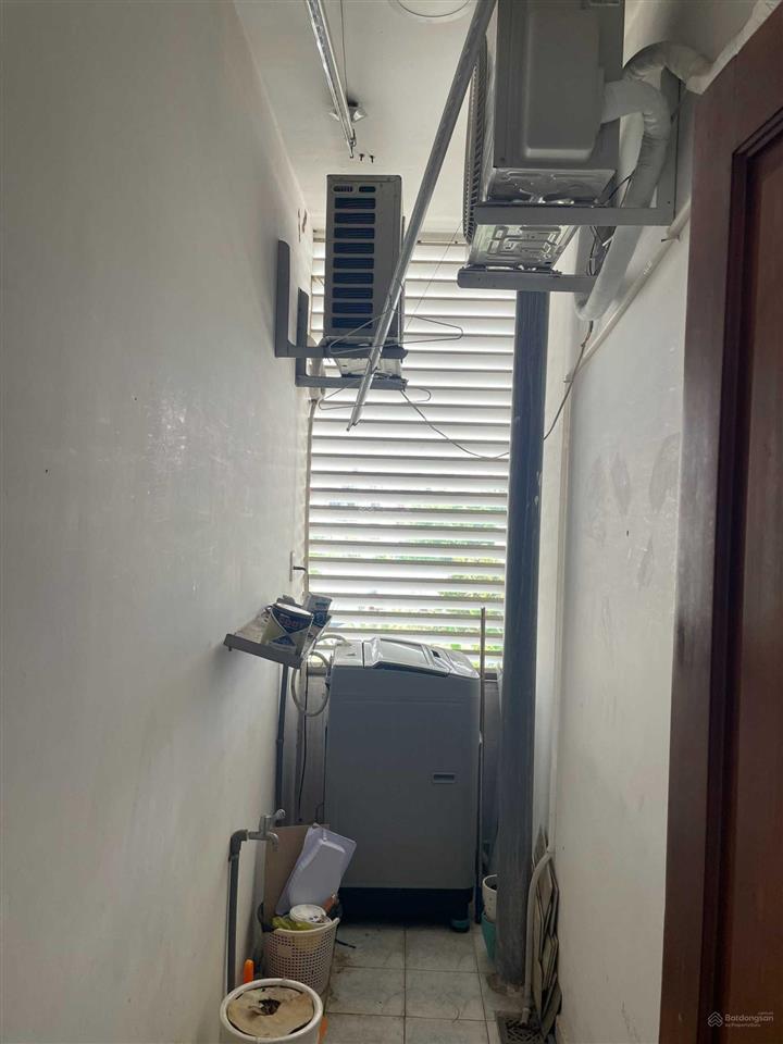 Bán căn hộ view sông, tầng cao, có nội thất