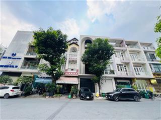 Bán nhà phố hiện đại, 72m2 tại đường số 3, khu dân cư phú mỹ chợ lớn