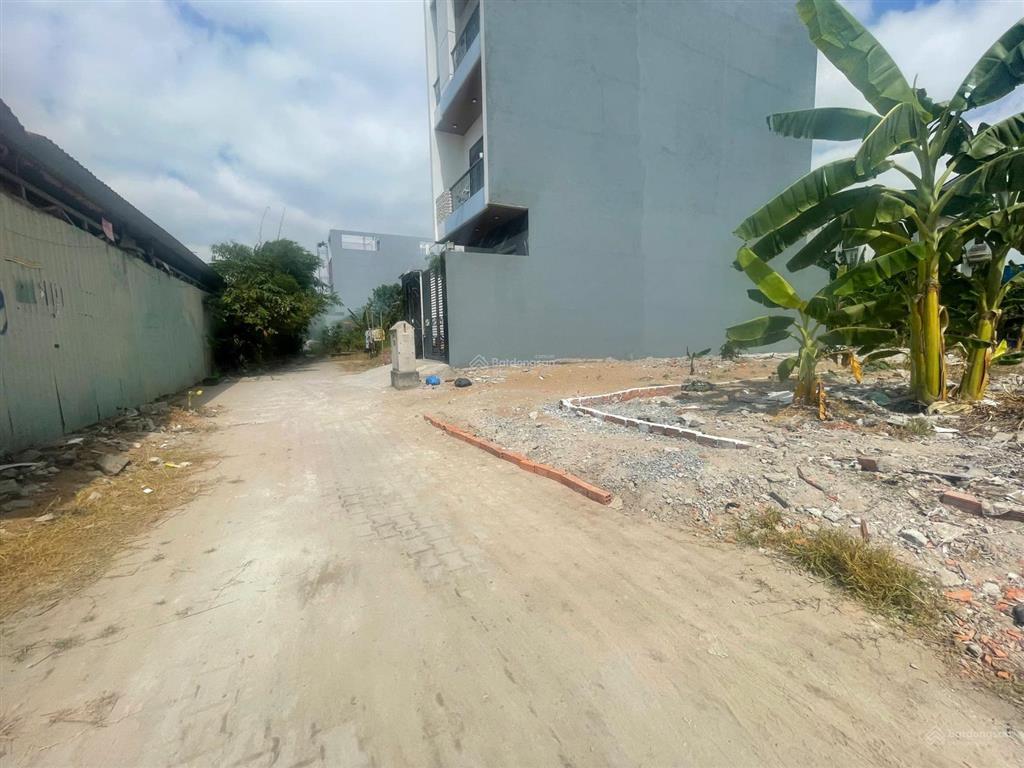 Bán đất nền khu tái định cư phú mỹ, giá ưu đãi chỉ 8,2 tỷ, 90m2 đối diện công viên