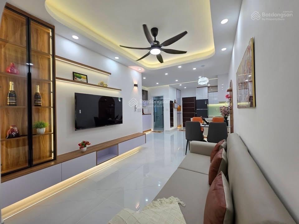 Bán căn hộ sky garden 3 nhà mới 100% (view hồ bơi)