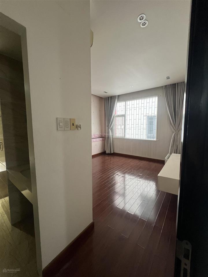 Cho thuê nhà phố đường 19, tân quy, 120m2, trệt 2 lầu. nội thất cơ bản, 35tr