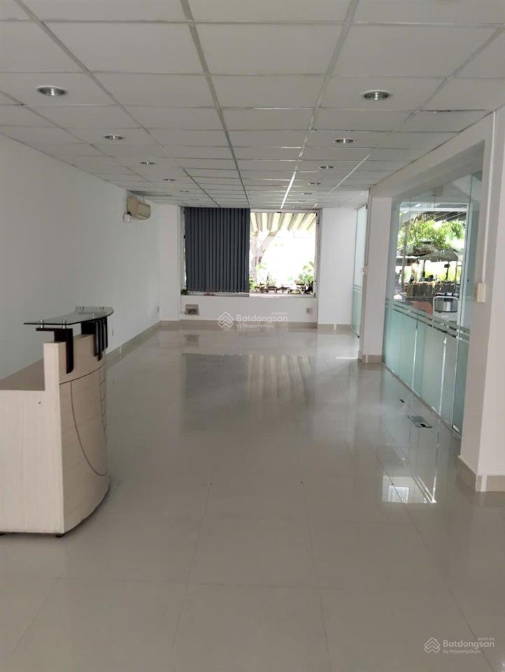 Cho thuê văn phòng khu thương mại phú mỹ hưng quận 7, giá thuê 18 triệu/tháng