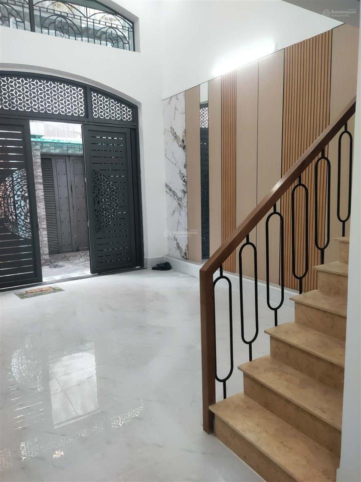 Bán nhà riêng, gần cách mạng tháng 8, quận 3, 5 tầng, dt sàn 230m2, nhỉnh 9 tỷ