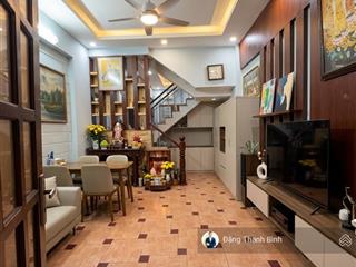 Bán nhà quận 3, hxh nguyễn thiệt thuật, 3 tầng, dt 4,4x10m, sổ hồng riêng, nhỉnh 8 tỏi