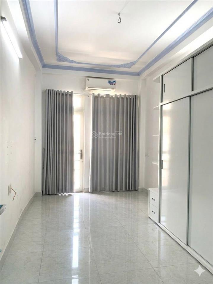 Bán nhà 3 tầng đúc, 61m², hxh 8m, cách mạng tháng 8, quận 3, nhỉnh 9 tỷ