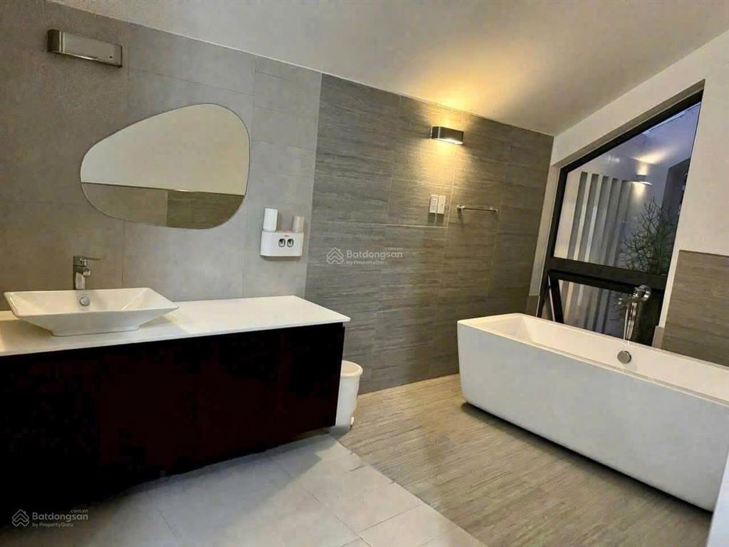 Cho thuê biệt thự kdc sadeco vivo giải trí nghỉ ngơi, p. tân hưng q7. dt 12,5 x 20m, giá 60tr.