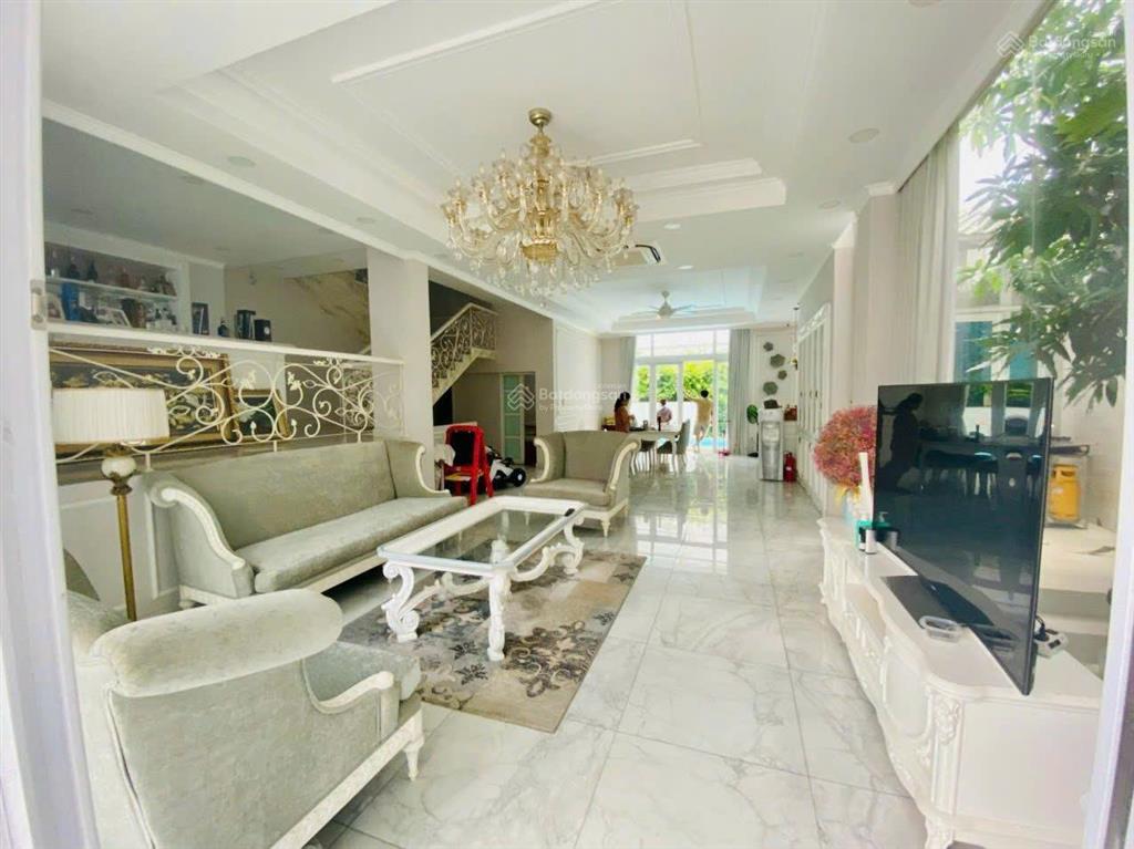 Cho thuê biệt thự có hồ bơi kdc phú mỹ vạn phát hưng, quận 7. 11 x 21m, giá 60tr