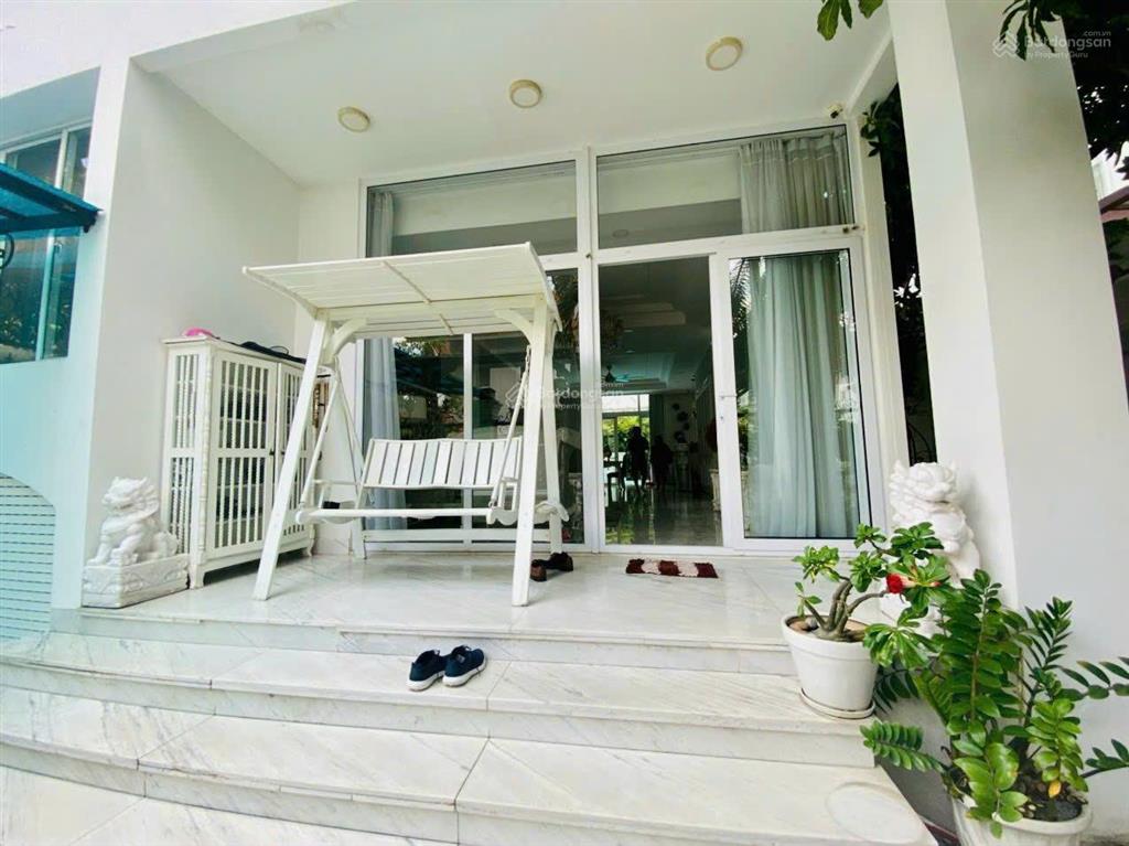 Cho thuê biệt thự có hồ bơi kdc phú mỹ vạn phát hưng, quận 7. 11 x 21m, giá 60tr