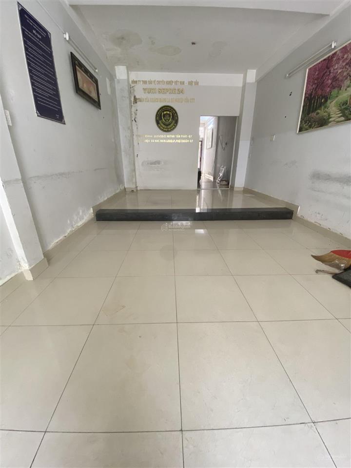Cho thuê nhà 3 tầng sân thượng kdc nam long phú thuận quận 7. giá 20tr