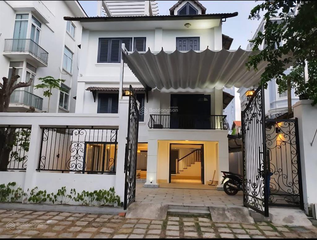 Cho thuê biệt thự sân vườn kdc tấn trường phú thuận quận 7. dt 12 x 20m,4 lầu giá 37tr.