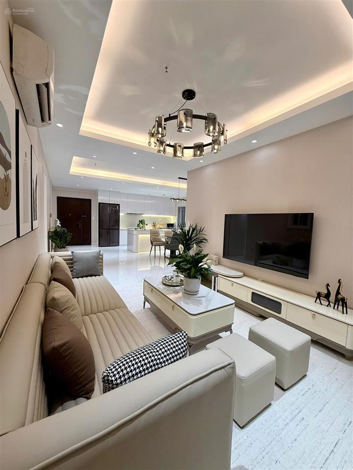 Bán scenic valley 1  pmh, dt 133m², giá 13,8 tỷ full nội thất mới 100% view sông  0932 026 ***