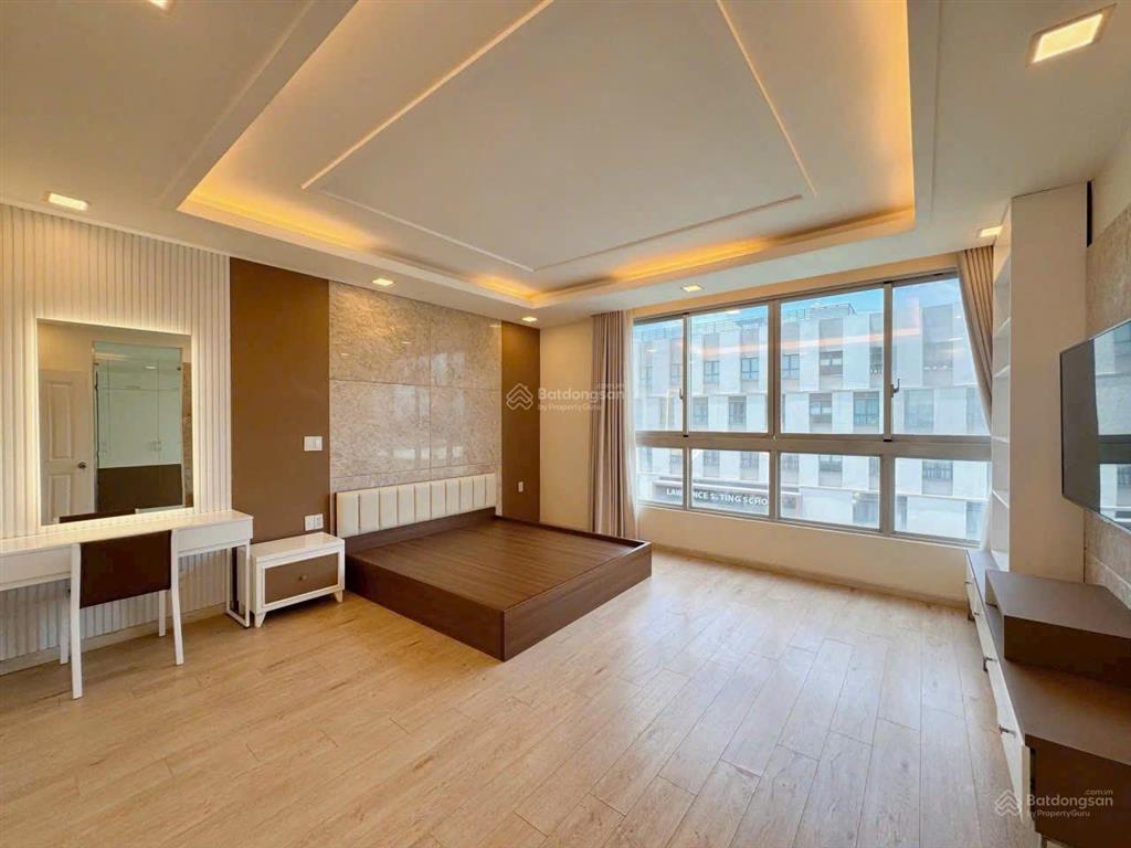 Bán gấp căn hộ star hill khu phú mỹ hưng, 151m2 giá 14 tỷ thương lượng mạnh 3pn, 3wc 0932 026 ***