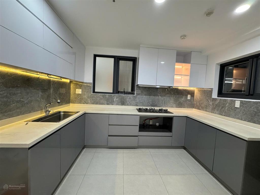Bán căn hộ nam phúc  phú mỹ hưng, view công viên, 3 phòng ngủ, giá 12,5 tỷ.  0932 026 *** giang
