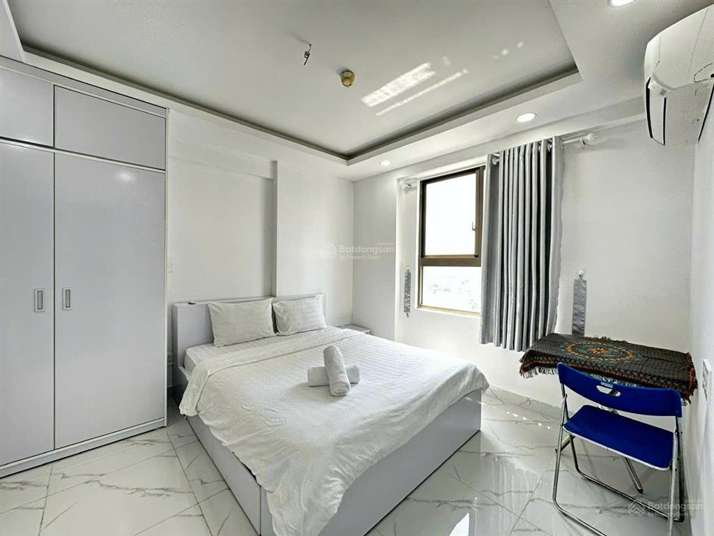 Bán căn hộ vị trí hiếm, view hồ bơi thoáng đẹp  saigon south residencespmh,0932 026 *** giang