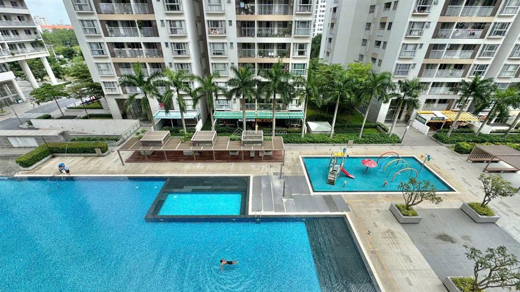 Giá tốt căn hộ scenic valley 1, giá bán 8,5 tỷ, 89m2, view trực diện hồ bơi, 0932 026 *** giang