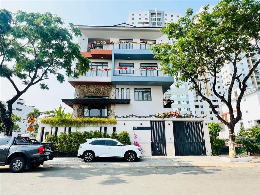 Cần bán gấp nền góc 2 mặt tiền kdc nghỉ ngơi giải trí sau lưng sc vivo city.