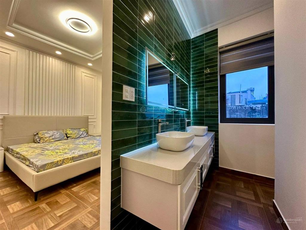 Bán gấp biệt thự mini 1027 huỳnh tấn phát, nhà có thang máy. giá 7,89 tỷ tl