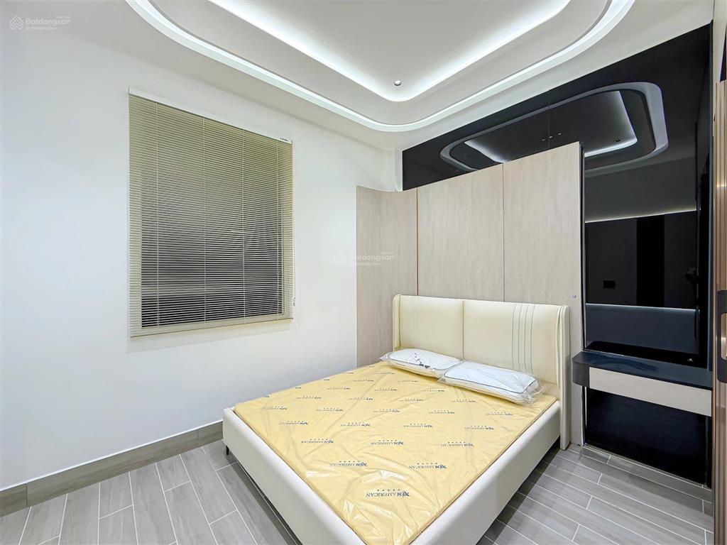 Kẹt tiền cần bán gấp căn nhà mới xây có gara ô tô nhà full nội thất