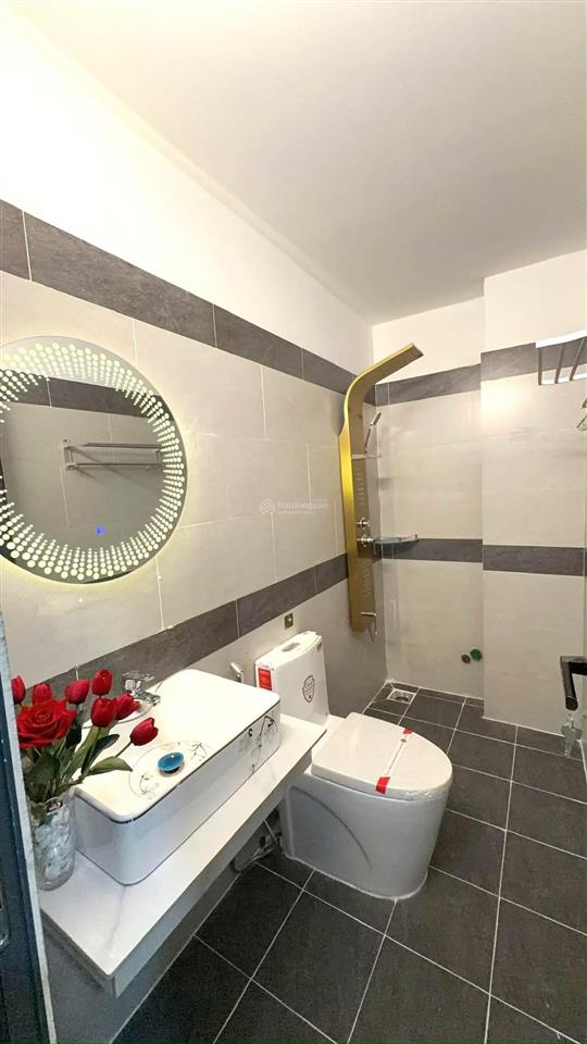 Bán gấp nhà mới mặt tiền đường 1806 thị trấn nhà bè. giá 8,9 tỷ có thương lượng