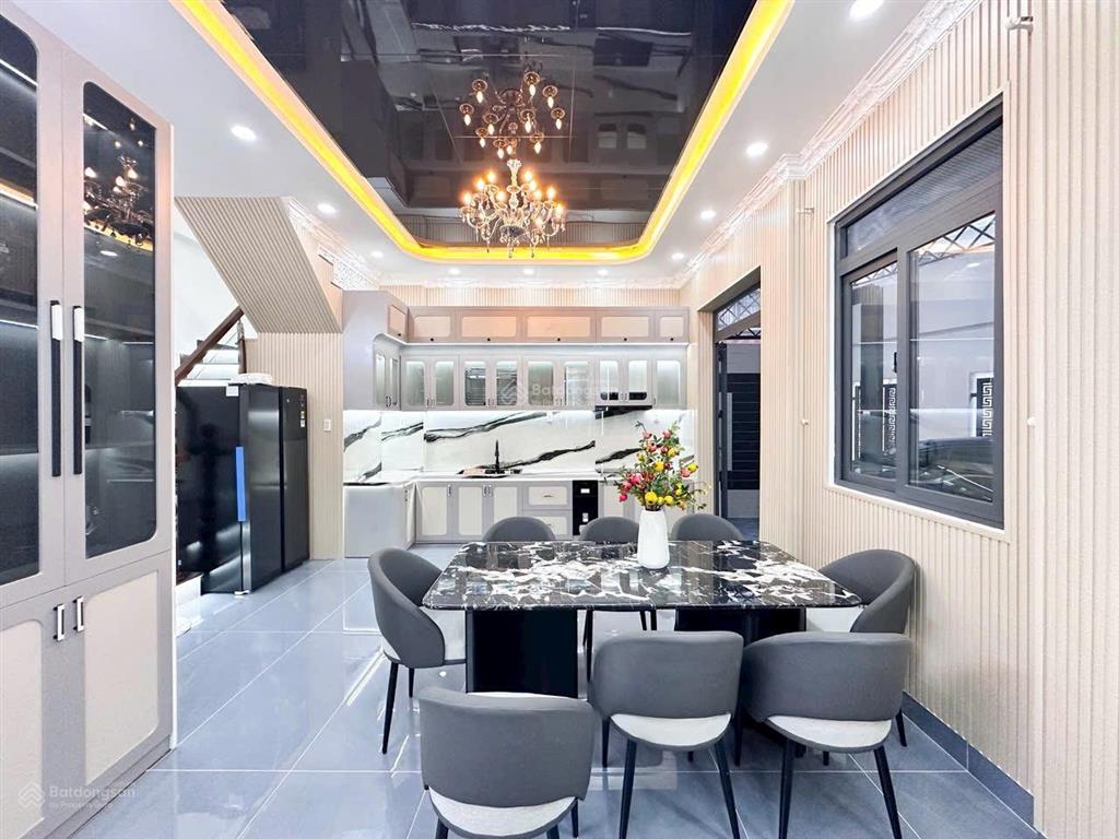 Bán gấp nhà phố góc 2 mặt tiền kdc petechim giá tốt. giá 8.45 tỷ