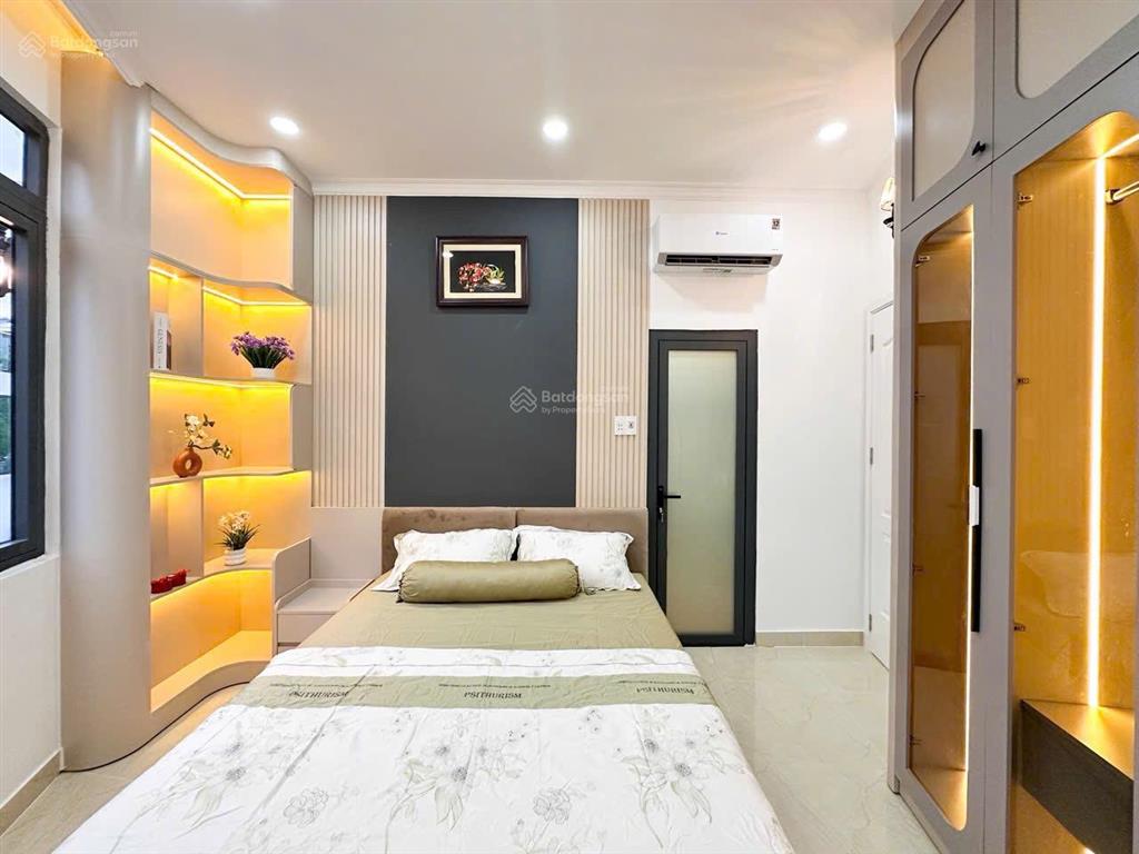 Bán gấp nhà phố góc 2 mặt tiền kdc petechim giá tốt. giá 8.45 tỷ
