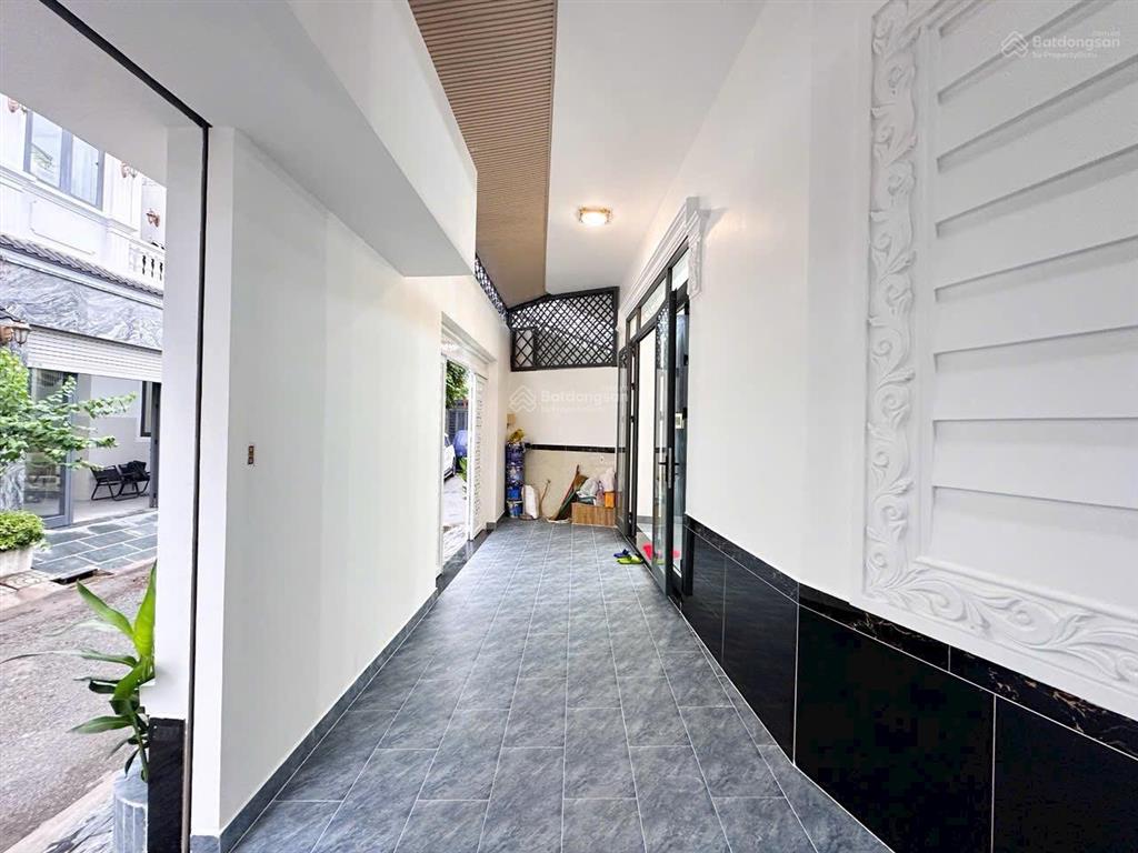 Bán gấp nhà phố góc 2 mặt tiền kdc petechim giá tốt. giá 8.45 tỷ