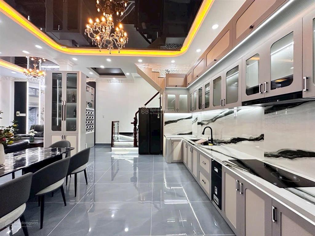 Bán gấp nhà phố góc 2 mặt tiền kdc petechim giá tốt. giá 8.45 tỷ
