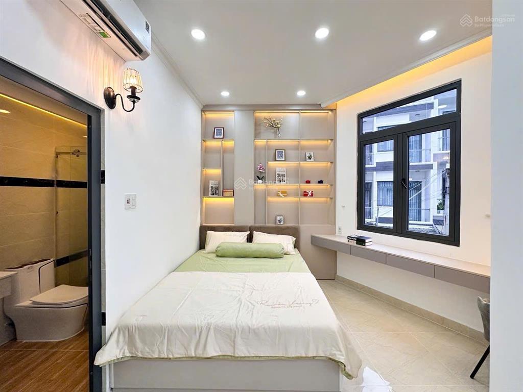 Bán gấp nhà phố góc 2 mặt tiền kdc petechim giá tốt. giá 8.45 tỷ
